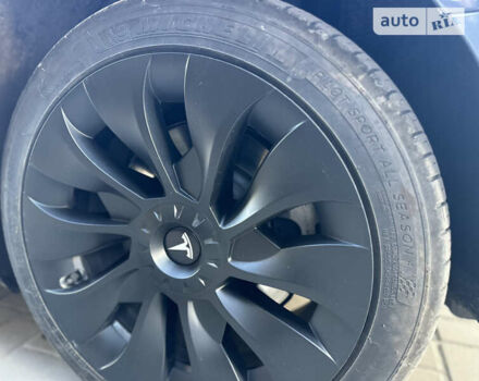 Серый Тесла Модель 3, объемом двигателя 0 л и пробегом 42 тыс. км за 27000 $, фото 5 на Automoto.ua