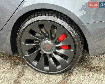 Серый Тесла Модель 3, объемом двигателя 0 л и пробегом 68 тыс. км за 24600 $, фото 19 на Automoto.ua