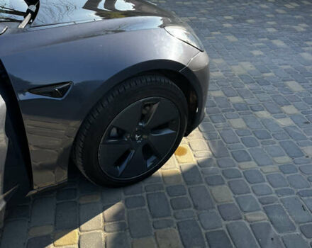 Серый Тесла Модель 3, объемом двигателя 0 л и пробегом 70 тыс. км за 19200 $, фото 1 на Automoto.ua