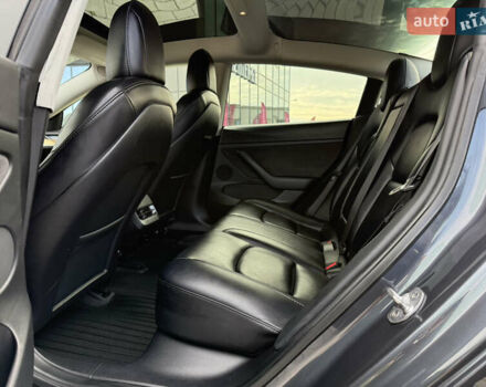 Серый Тесла Модель 3, объемом двигателя 0 л и пробегом 76 тыс. км за 20800 $, фото 23 на Automoto.ua