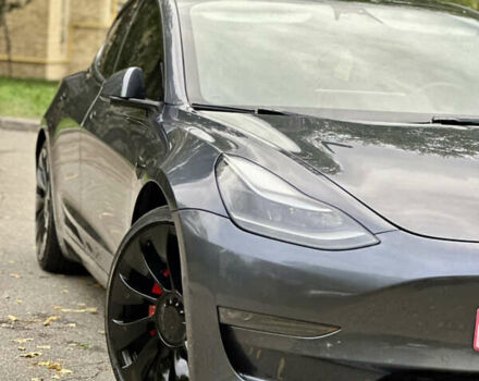 Тесла Модель 3 2022 в Киеве на Automoto.ua Серый Тесла Модель 3, объемом двигателя 0 л и пробегом 229 тыс. км за 22000 $, фото 7 на Automoto.ua