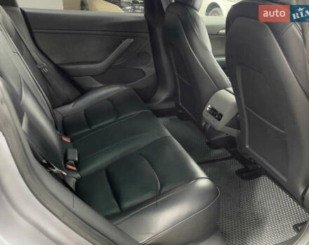 Серый Тесла Модель 3, объемом двигателя 0 л и пробегом 32 тыс. км за 21500 $, фото 14 на Automoto.ua