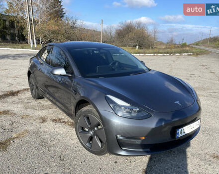 Серый Тесла Модель 3, объемом двигателя 0 л и пробегом 119 тыс. км за 20900 $, фото 13 на Automoto.ua