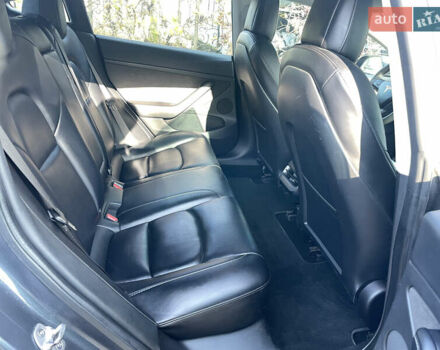 Серый Тесла Модель 3, объемом двигателя 0 л и пробегом 119 тыс. км за 20900 $, фото 3 на Automoto.ua