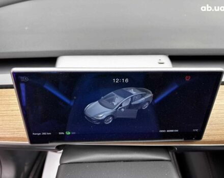 Серый Тесла Модель 3, объемом двигателя 0 л и пробегом 69 тыс. км за 25990 $, фото 20 на Automoto.ua