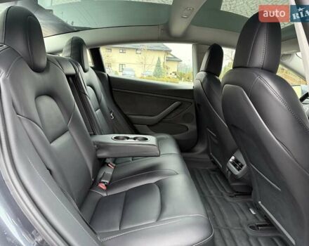 Серый Тесла Модель 3, объемом двигателя 0 л и пробегом 46 тыс. км за 20000 $, фото 83 на Automoto.ua