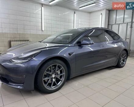 Серый Тесла Модель 3, объемом двигателя 0 л и пробегом 57 тыс. км за 19999 $, фото 1 на Automoto.ua