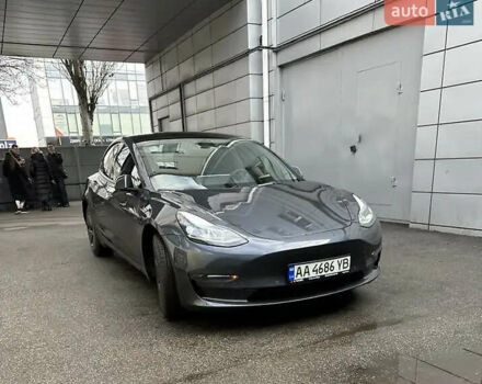 Серый Тесла Модель 3, объемом двигателя 0 л и пробегом 52 тыс. км за 21000 $, фото 5 на Automoto.ua