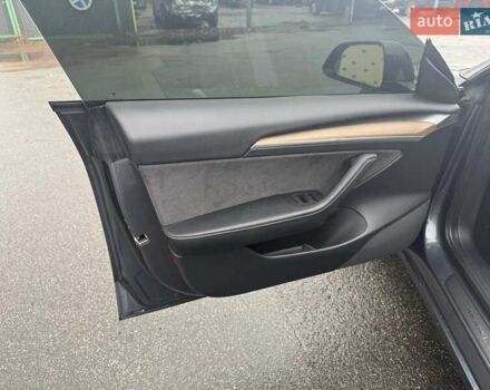 Сірий Тесла Модель 3, об'ємом двигуна 0 л та пробігом 107 тис. км за 18500 $, фото 7 на Automoto.ua