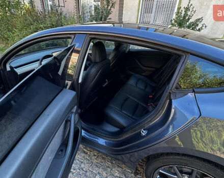 Тесла Модель 3 2022 у Чернівцях на Automoto.ua Сірий Тесла Модель 3, об'ємом двигуна 0 л та пробігом 107 тис. км за 18700 $, фото 17 на Automoto.ua