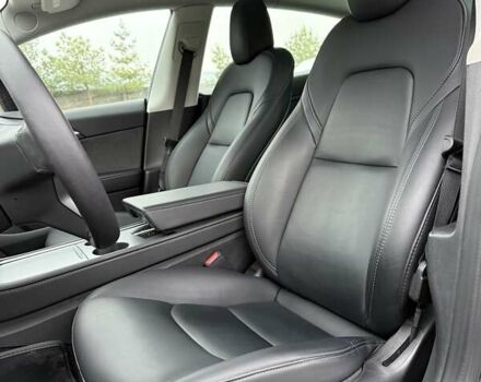 Серый Тесла Модель 3, объемом двигателя 0 л и пробегом 46 тыс. км за 20000 $, фото 74 на Automoto.ua