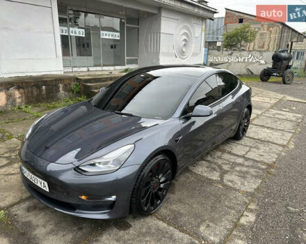 Серый Тесла Модель 3, объемом двигателя 0 л и пробегом 68 тыс. км за 24600 $, фото 1 на Automoto.ua