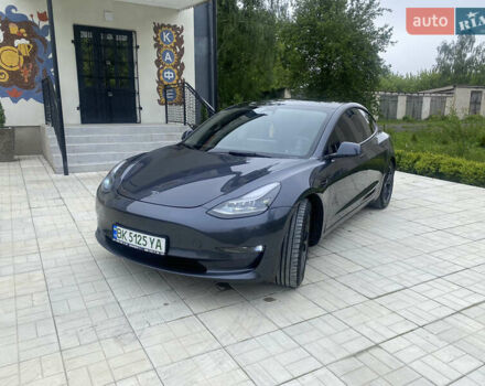 Сірий Тесла Модель 3, об'ємом двигуна 0 л та пробігом 39 тис. км за 19999 $, фото 2 на Automoto.ua