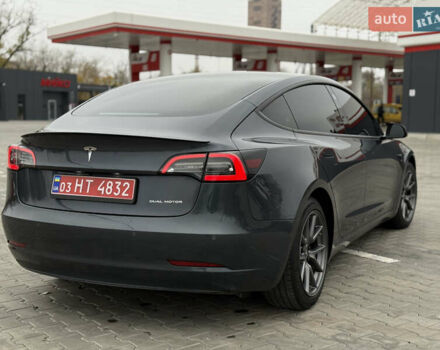 Серый Тесла Модель 3, объемом двигателя 0 л и пробегом 31 тыс. км за 23200 $, фото 14 на Automoto.ua