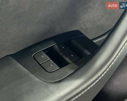 Серый Тесла Модель 3, объемом двигателя 0 л и пробегом 84 тыс. км за 21500 $, фото 12 на Automoto.ua