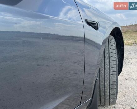 Серый Тесла Модель 3, объемом двигателя 0 л и пробегом 100 тыс. км за 20500 $, фото 10 на Automoto.ua