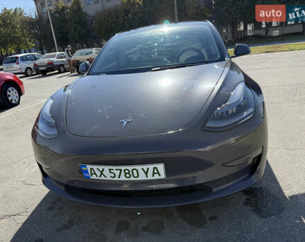Серый Тесла Модель 3, объемом двигателя 0 л и пробегом 131 тыс. км за 27000 $, фото 25 на Automoto.ua