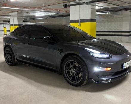Серый Тесла Модель 3, объемом двигателя 0 л и пробегом 41 тыс. км за 28200 $, фото 4 на Automoto.ua