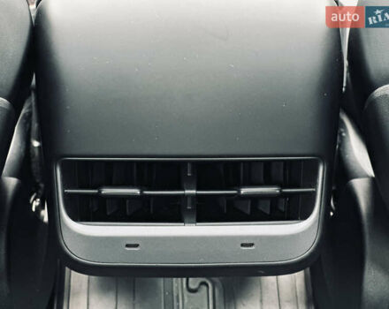 Серый Тесла Модель 3, объемом двигателя 0 л и пробегом 53 тыс. км за 18999 $, фото 37 на Automoto.ua