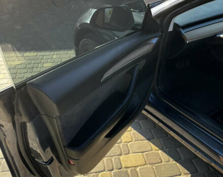 Серый Тесла Модель 3, объемом двигателя 0 л и пробегом 70 тыс. км за 19200 $, фото 12 на Automoto.ua