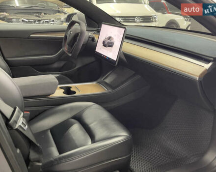 Серый Тесла Модель 3, объемом двигателя 0 л и пробегом 32 тыс. км за 21500 $, фото 16 на Automoto.ua