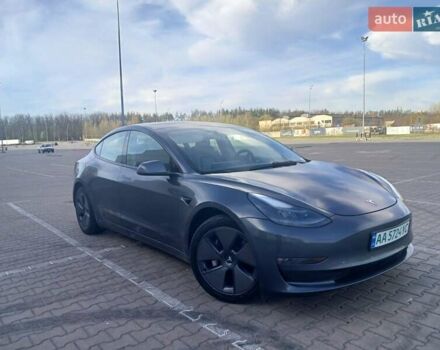 Серый Тесла Модель 3, объемом двигателя 0 л и пробегом 63 тыс. км за 18500 $, фото 16 на Automoto.ua