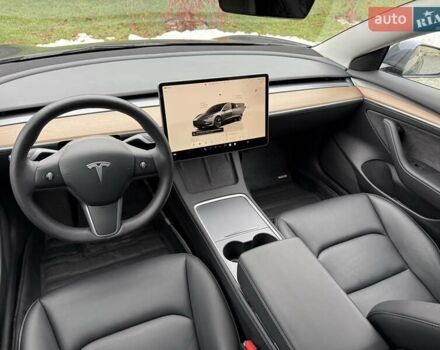 Серый Тесла Модель 3, объемом двигателя 0 л и пробегом 46 тыс. км за 20000 $, фото 99 на Automoto.ua