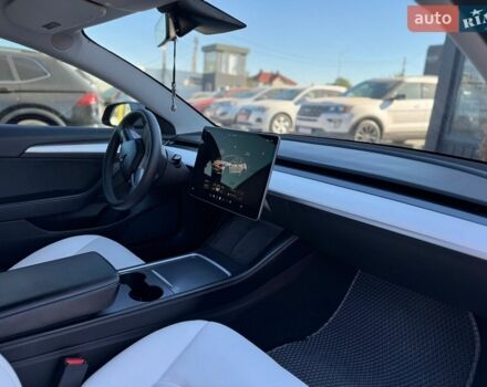 Серый Тесла Модель 3, объемом двигателя 0 л и пробегом 82 тыс. км за 22300 $, фото 14 на Automoto.ua