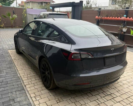 Серый Тесла Модель 3, объемом двигателя 0 л и пробегом 300 тыс. км за 18500 $, фото 3 на Automoto.ua