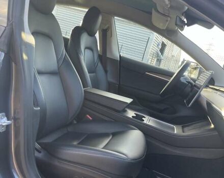 Серый Тесла Модель 3, объемом двигателя 0 л и пробегом 73 тыс. км за 22000 $, фото 41 на Automoto.ua