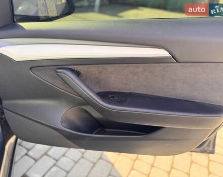 Серый Тесла Модель 3, объемом двигателя 0 л и пробегом 80 тыс. км за 25000 $, фото 35 на Automoto.ua