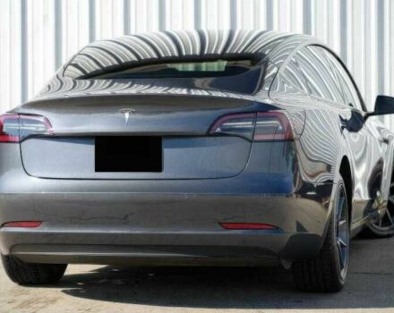 Серый Тесла Модель 3, объемом двигателя 0 л и пробегом 29 тыс. км за 11000 $, фото 5 на Automoto.ua