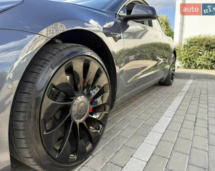 Серый Тесла Модель 3, объемом двигателя 0 л и пробегом 71 тыс. км за 24500 $, фото 11 на Automoto.ua