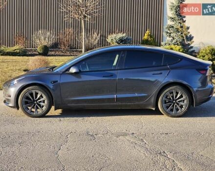 Серый Тесла Модель 3, объемом двигателя 0 л и пробегом 69 тыс. км за 25500 $, фото 2 на Automoto.ua