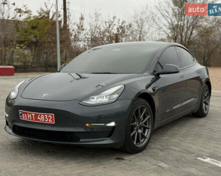 Серый Тесла Модель 3, объемом двигателя 0 л и пробегом 31 тыс. км за 23200 $, фото 5 на Automoto.ua