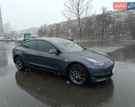Серый Тесла Модель 3, объемом двигателя 0 л и пробегом 28 тыс. км за 21000 $, фото 4 на Automoto.ua