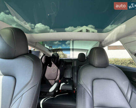 Серый Тесла Модель 3, объемом двигателя 0 л и пробегом 71 тыс. км за 24500 $, фото 8 на Automoto.ua