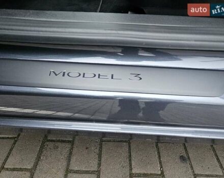 Серый Тесла Модель 3, объемом двигателя 0 л и пробегом 39 тыс. км за 22550 $, фото 38 на Automoto.ua