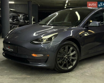 Серый Тесла Модель 3, объемом двигателя 0 л и пробегом 88 тыс. км за 20900 $, фото 8 на Automoto.ua