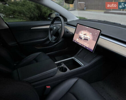 Сірий Тесла Модель 3, об'ємом двигуна 0 л та пробігом 28 тис. км за 23900 $, фото 30 на Automoto.ua