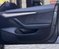 Серый Тесла Модель 3, объемом двигателя 0 л и пробегом 190 тыс. км за 20555 $, фото 35 на Automoto.ua