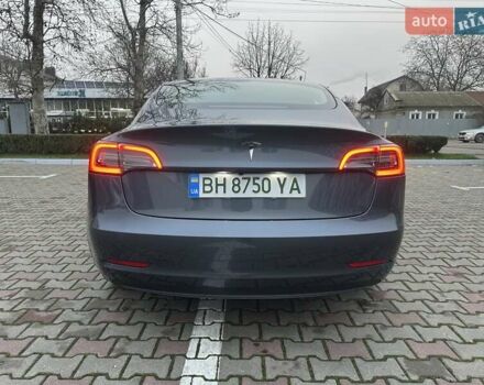 Серый Тесла Модель 3, объемом двигателя 0 л и пробегом 10 тыс. км за 21500 $, фото 5 на Automoto.ua