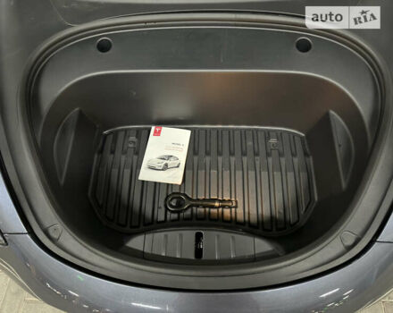 Сірий Тесла Модель 3, об'ємом двигуна 0 л та пробігом 35 тис. км за 29400 $, фото 44 на Automoto.ua