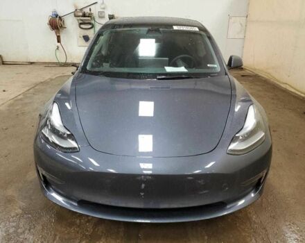 Серый Тесла Модель 3, объемом двигателя 0 л и пробегом 52 тыс. км за 7900 $, фото 4 на Automoto.ua