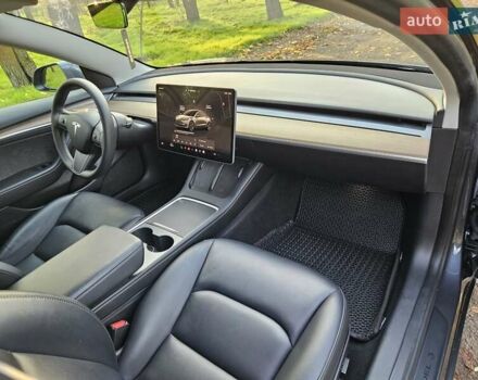 Серый Тесла Модель 3, объемом двигателя 0 л и пробегом 52 тыс. км за 21490 $, фото 18 на Automoto.ua