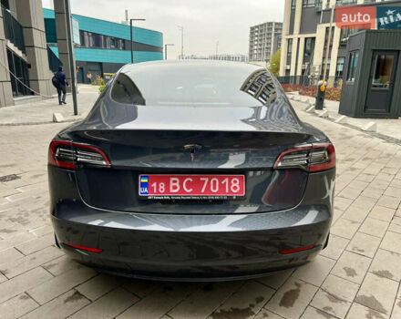 Серый Тесла Модель 3, объемом двигателя 0 л и пробегом 130 тыс. км за 22500 $, фото 4 на Automoto.ua