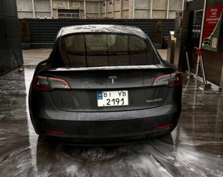 Серый Тесла Модель 3, объемом двигателя 0 л и пробегом 26 тыс. км за 31500 $, фото 4 на Automoto.ua