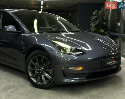 Серый Тесла Модель 3, объемом двигателя 0 л и пробегом 88 тыс. км за 20900 $, фото 3 на Automoto.ua