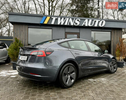 Серый Тесла Модель 3, объемом двигателя 0 л и пробегом 22 тыс. км за 24900 $, фото 18 на Automoto.ua