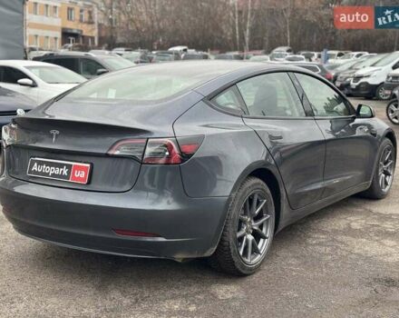 Серый Тесла Модель 3, объемом двигателя 0 л и пробегом 39 тыс. км за 23290 $, фото 5 на Automoto.ua